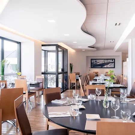 מלון Mercure Vieux Port