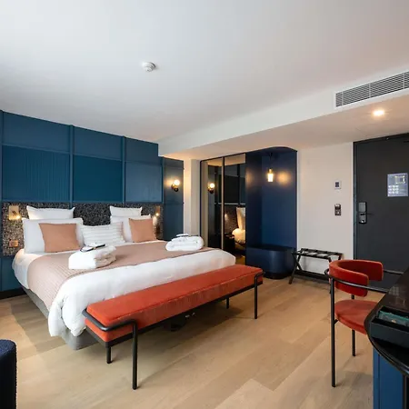 Mercure Vieux Port מלון 4*