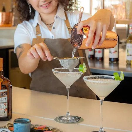 Mercure Vieux Port מלון 4*