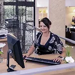 Hotel Mercure Vieux Port 4*