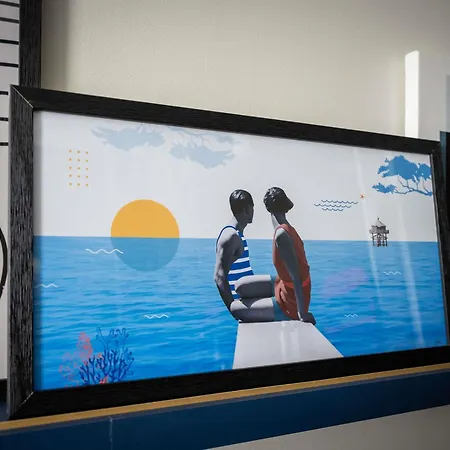 فندق Mercure Vieux Port 4*