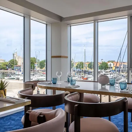 Mercure Vieux Port فندق لا روشيل