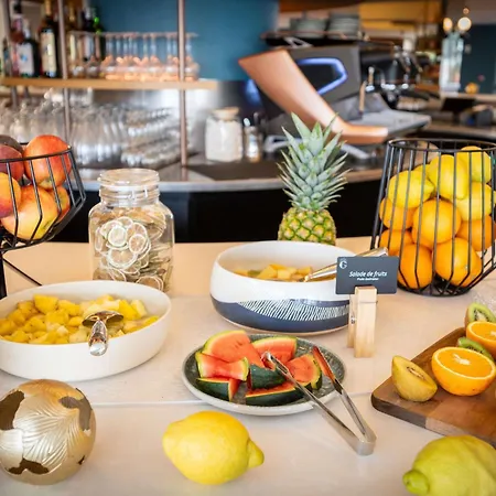 Mercure Vieux Port 4*