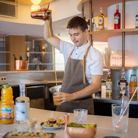 فندق Mercure Vieux Port لا روشيل