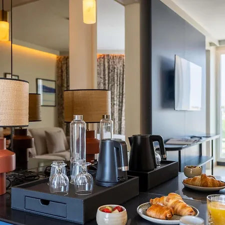 Mercure Vieux Port 호텔