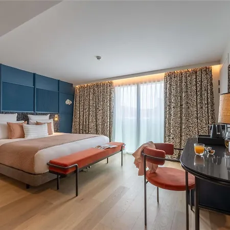 Hotel Mercure Vieux Port 4*