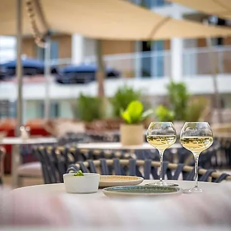 Mercure Vieux Port فندق لا روشيل