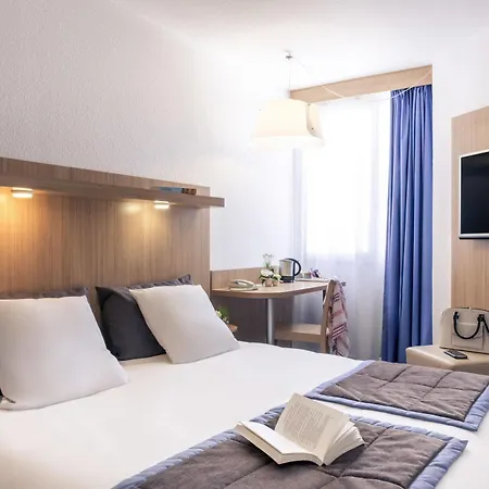 Mercure La Rochelle Vieux Port Hotel 4*