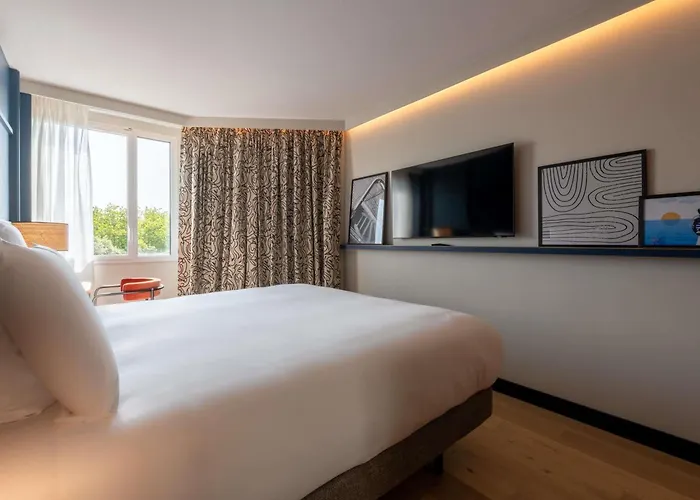 Mercure Vieux Port 4*