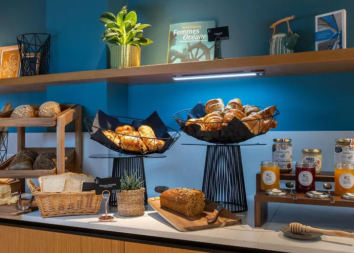 Hotel Mercure Vieux Port 4*