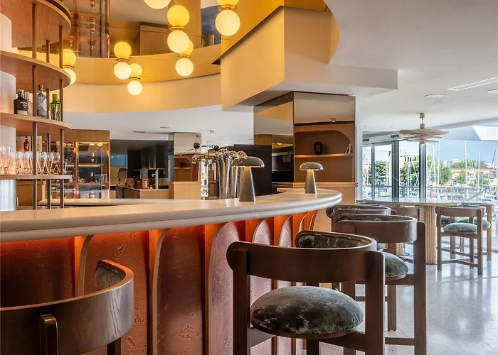 Mercure Vieux Port Sud 4*